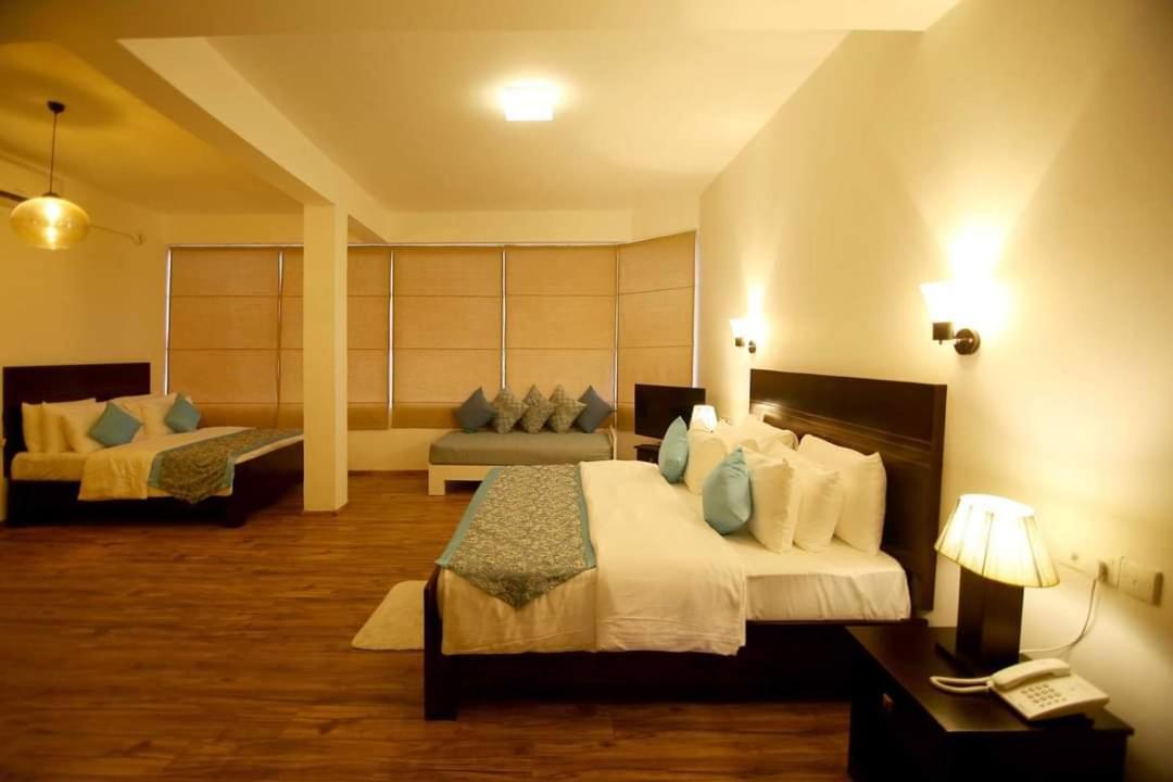 Hillcrest Villa Перадения Екстериор снимка